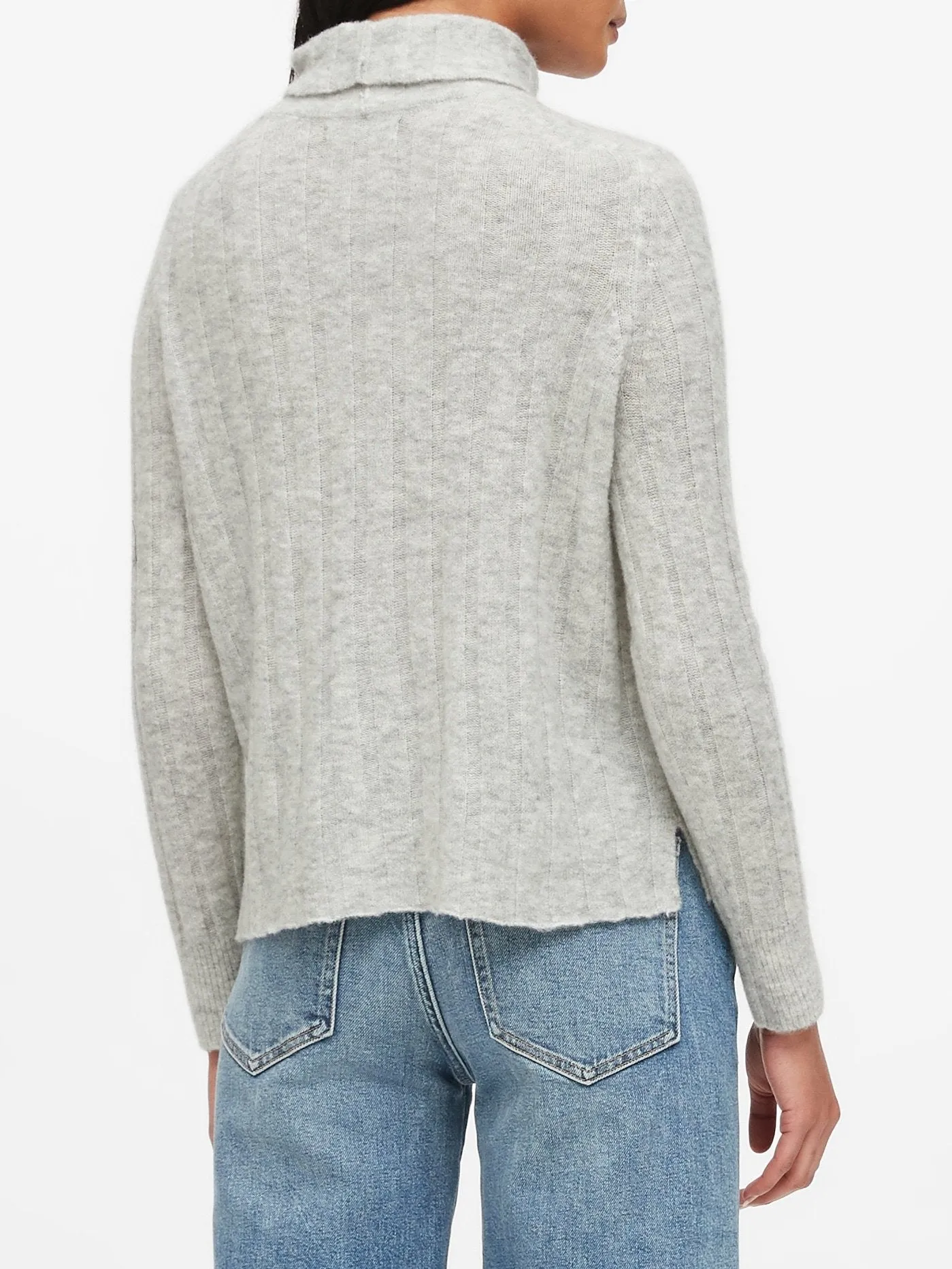 Aire Turtleneck Sweater in Heather Gray