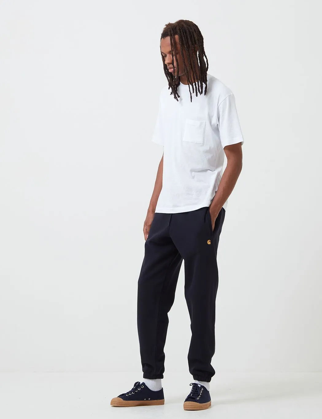 Carhartt-WIP Chase Sweat Pant - Dark Navy/Gold