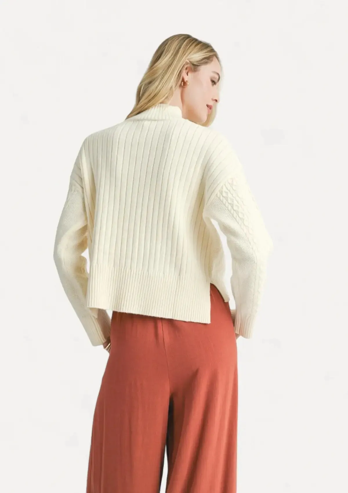 Liss Turtleneck Sweater - Ivory