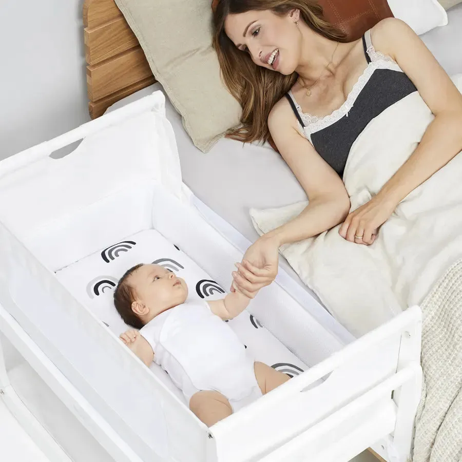 SnuzPod4 Bedside Crib (White)